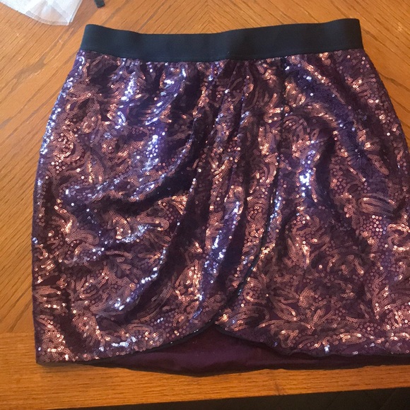 BCBG skirt - Picture 1 of 2